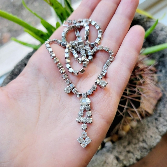 Vintage Classic Rhinestone Art Deco Style Necklace - Picture 7 of 7
